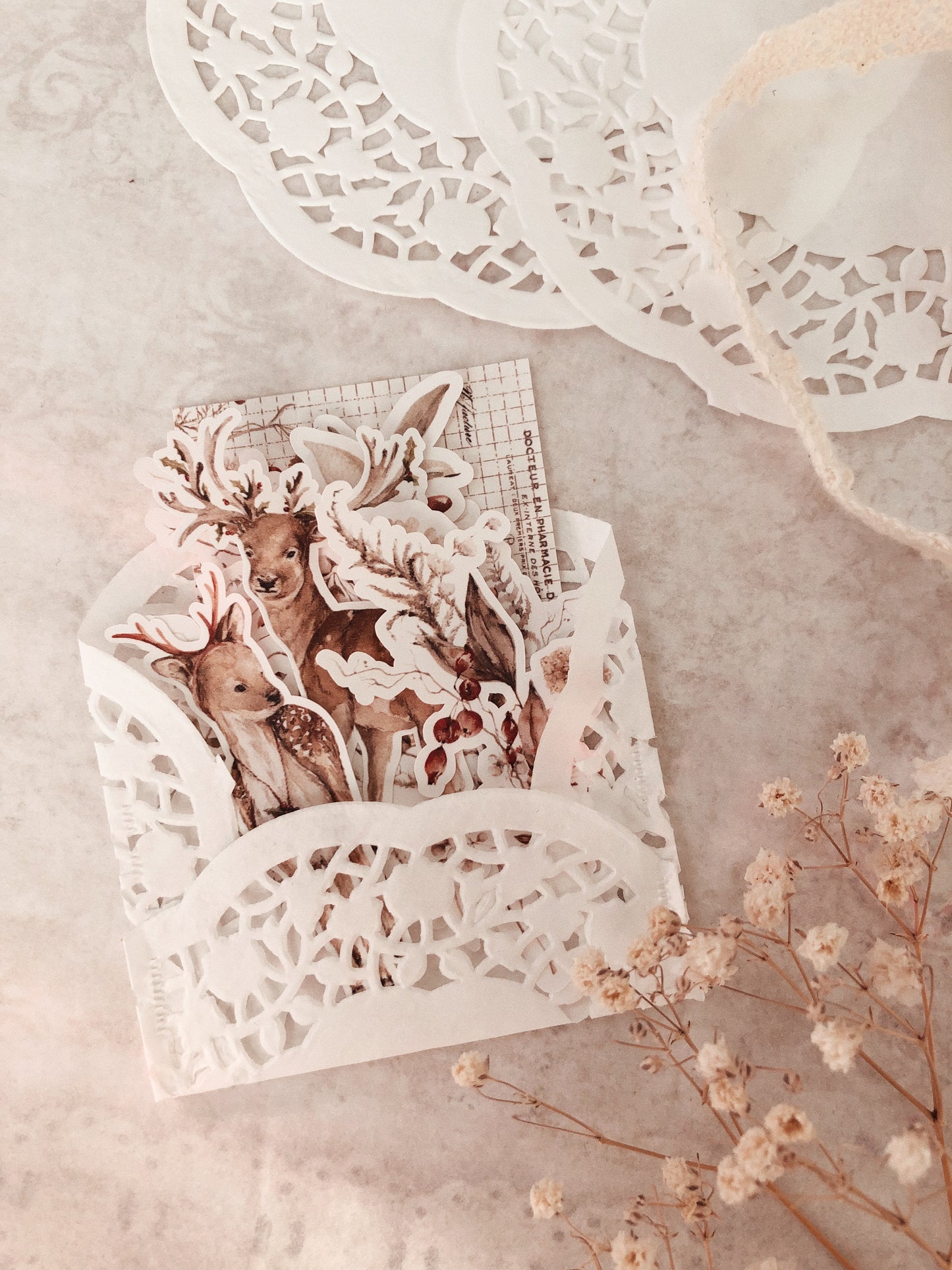 Set of 30 stickers - magical winter