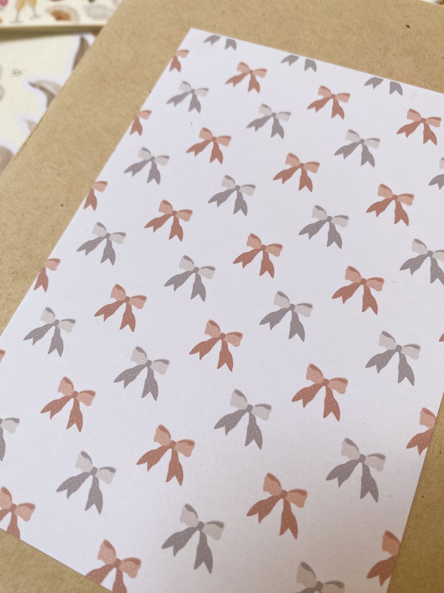 Pattern (Paper) - P-011