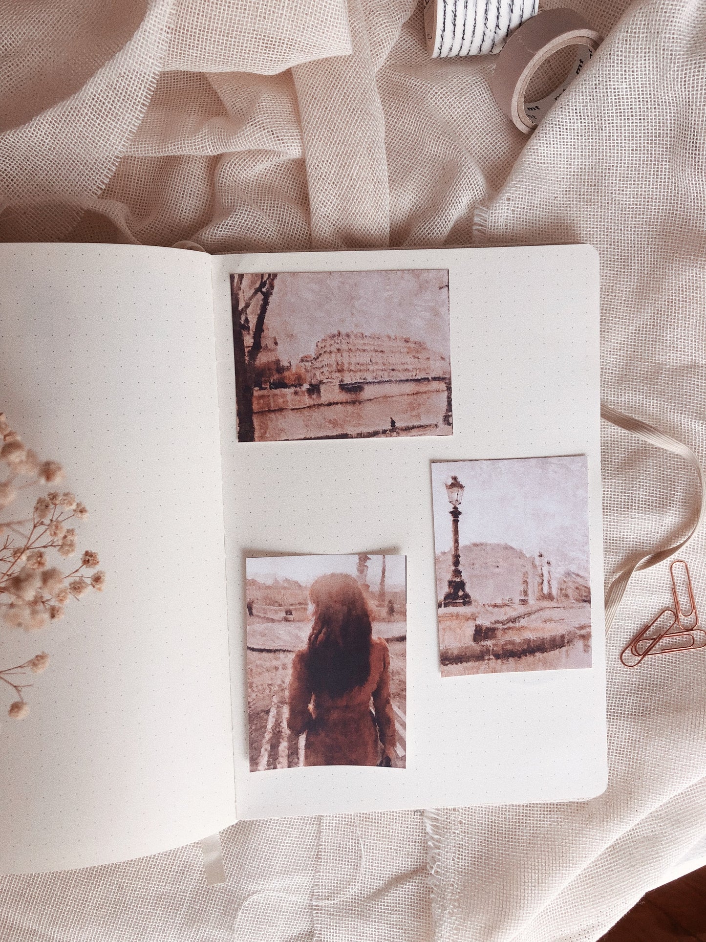 8 Parisian paintings stickers