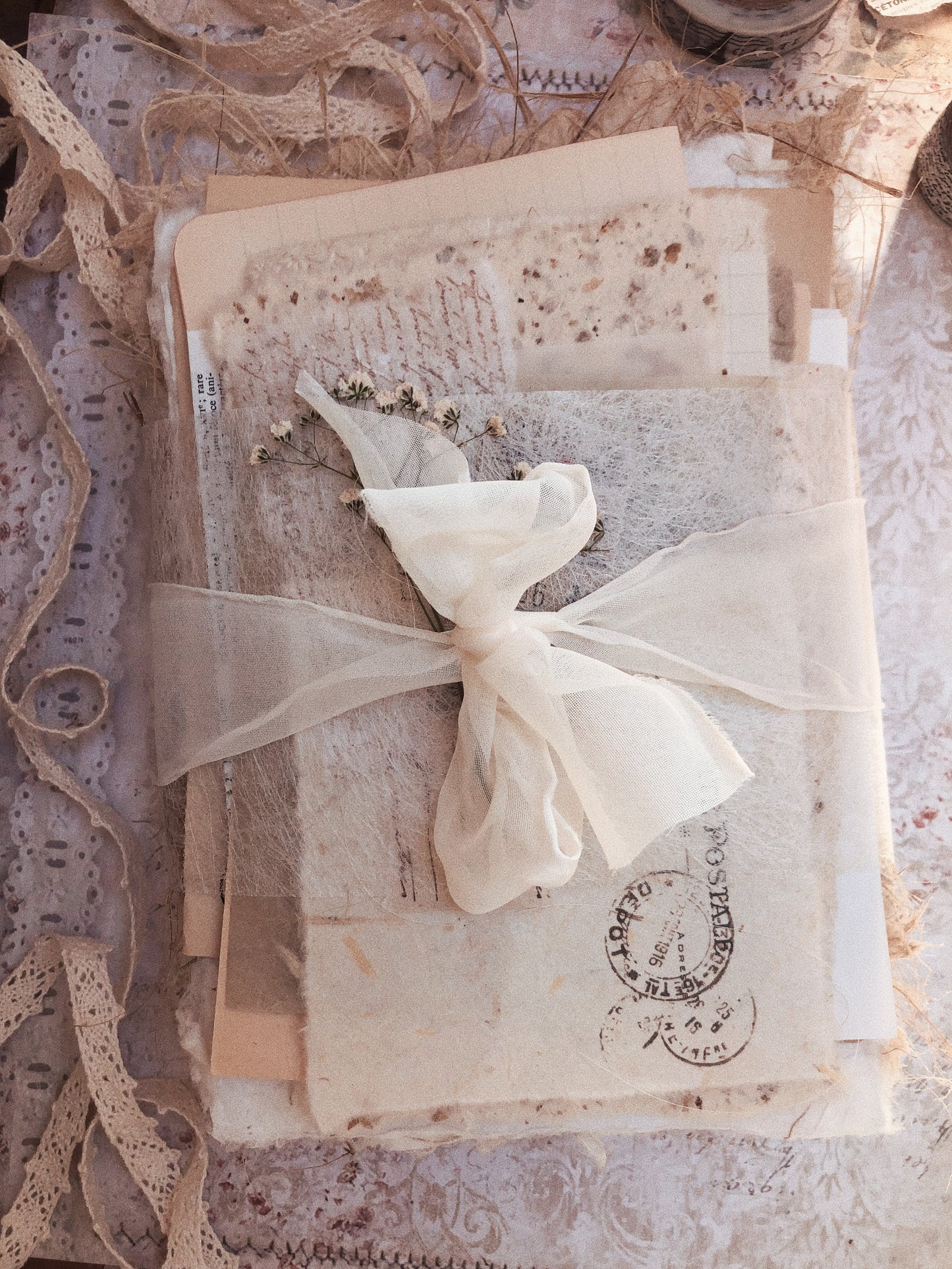 Surprise paper bundle - 30 sheets